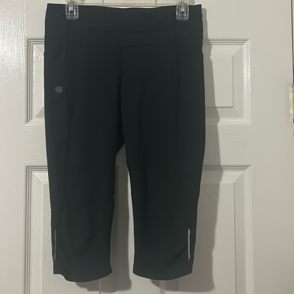 Athleta Pants - Athleta size small crop leggings
